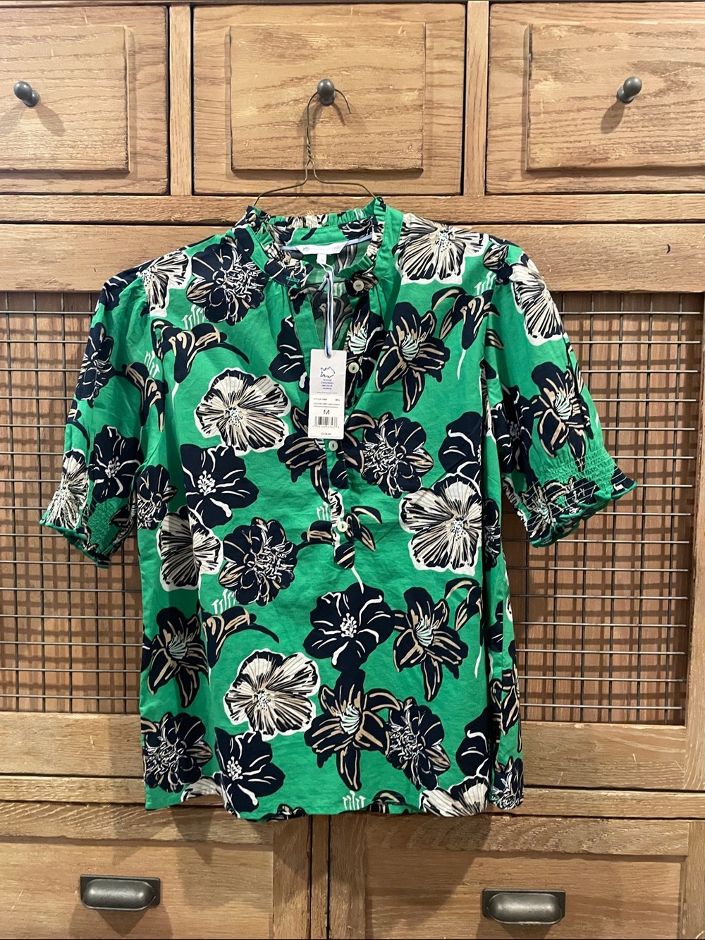 Southern Tide woman’s  Green Floral Short-Sleeve Blouse